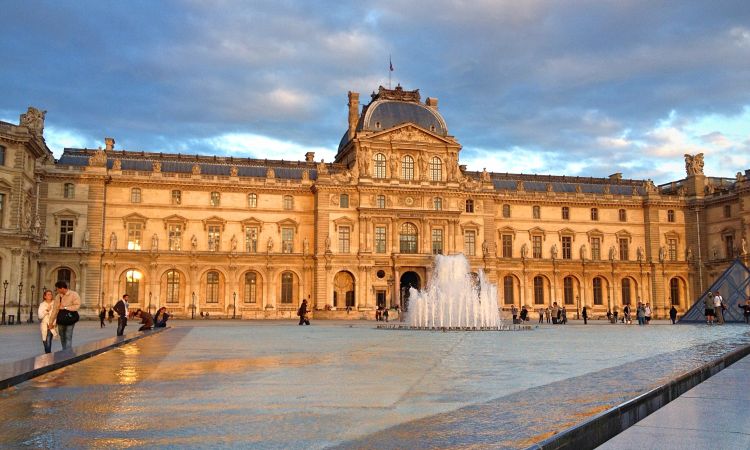 Louvre Museum Guide for First-Time Visitors