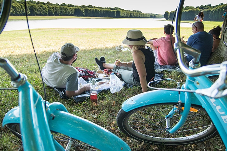 Picnic By The Lake.