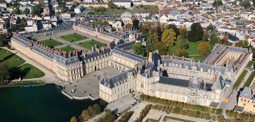 Fontainebleau & Vaux-le-Vicomte Châteaux Full-Day Private Tour 2023 - Paris