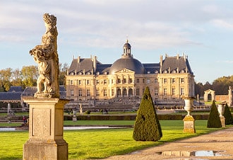 Palace of Fontainebleau & Vaux le Vicomte Tour from Paris